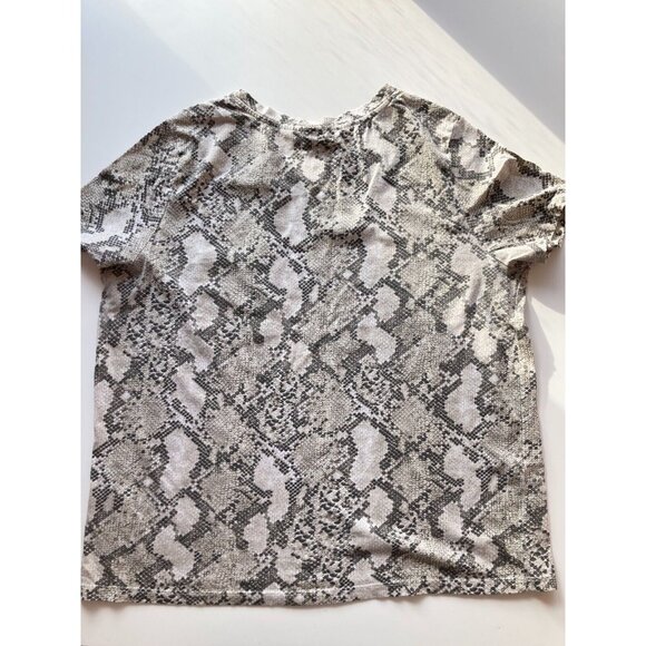 Lot of 4 H&M Workout Clothes - T-Shirt, Tank Sweatshorts, Running Shorts, Size M - Picture 3 of 15